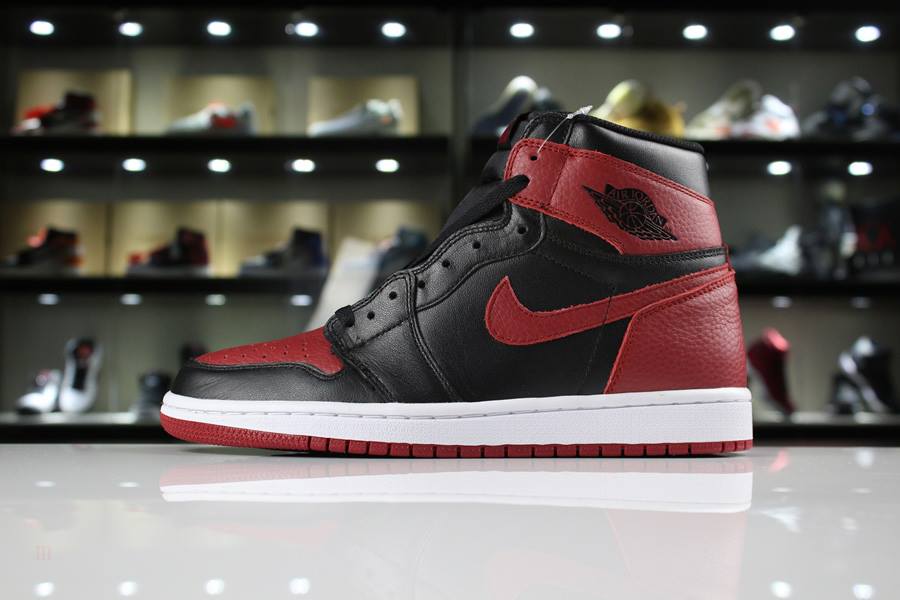 Tenisky Nike Air Jordan 1 High OG Banned Panske Čierne Červené Biele Slovensko | SK-JWRLMK915