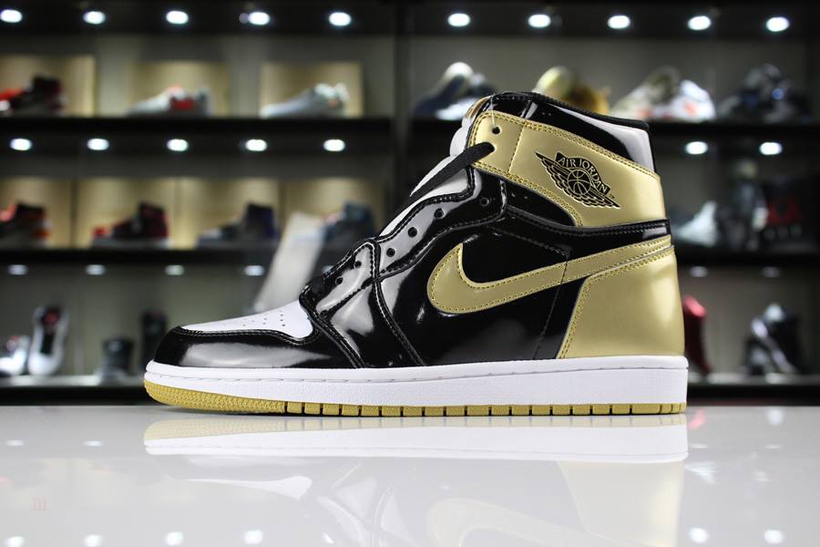 Tenisky Nike Air Jordan 1 High OG NRG Gold Top 3 Panske Zlate Čierne Metal Zlate Slovensko | SK-AYTSEO027