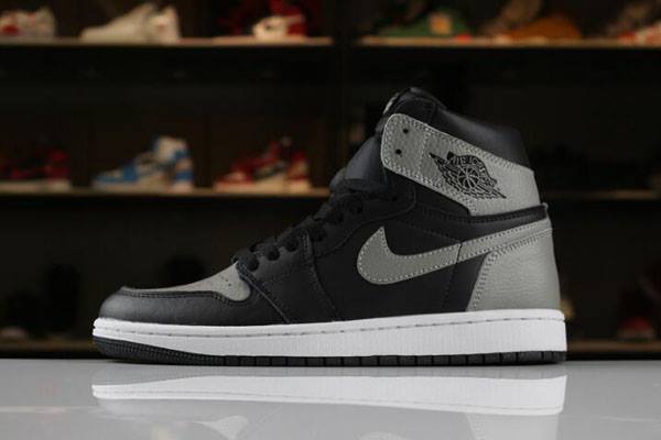 Tenisky Nike Air Jordan 1 Retro High OG Shadow Panske Siva Čierne Siva Biele Slovensko | SK-KCUMAT172