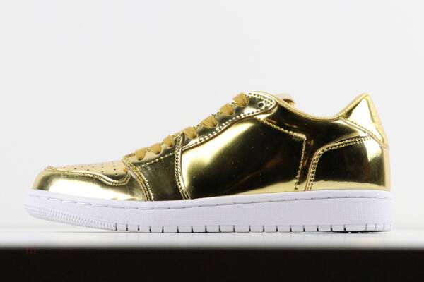 Tenisky Nike Air Jordan 1 Retro Low No Swoosh OG Pinnacle Panske Metal Zlate Slovensko | SK-PZTGKN763