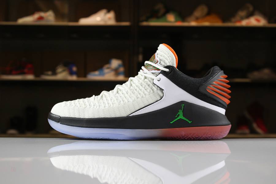 Tenisky Nike Air Jordan 32 XXXII Low Gatorade Like Mike Panske Biele Čierne Oranžové Slovensko | SK-KSZCDJ084